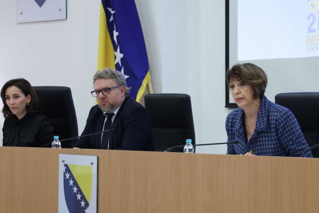 CIKBiH: Mandat pripada izabranom nosiocu mandata, a ne političkoj stranci