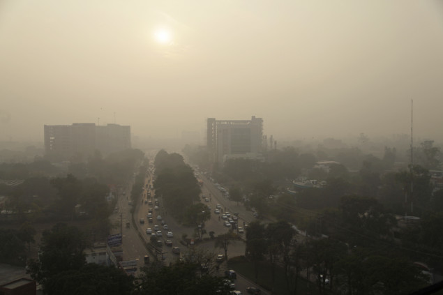 Pakistan koristi umjetnu kišu za borbu protiv smoga