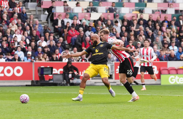 Brentford šokirao United u nadoknadi: Thiago i Jensen srušili Crvene vrage!