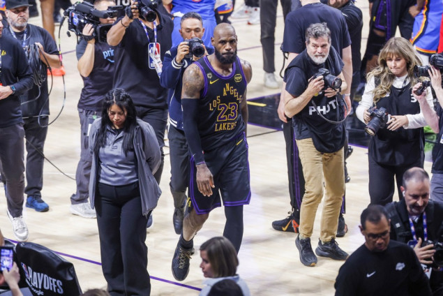 Lebron James uputio poruku Los Angeles Lakersima