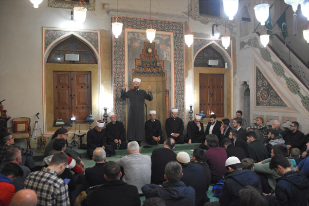 Nagovještaj ramazana: Muslimani obilježavaju odabranu noć Lejletul-berat