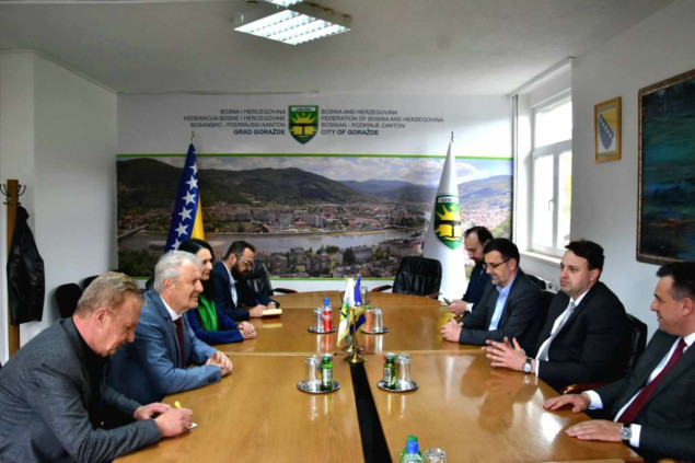 Lendo u Goraždu na manifestaciji obilježavanja Dana Armije Republike Bosne i Hercegovine