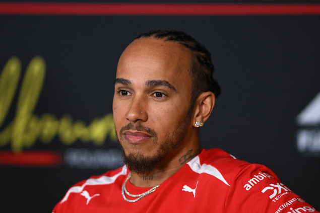 Hamilton: Ferrari može da se bori sa Mercedesom