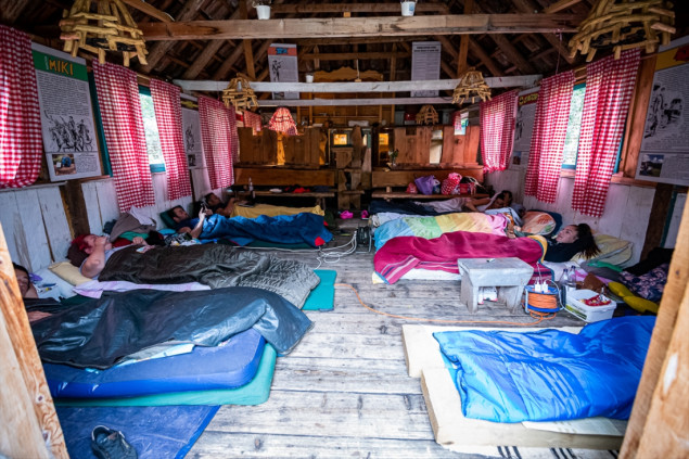 Takmičenje u ležanju u Crnoj Gori ulazi u treću sedmicu: Osam učesnika leži preko 300 sati