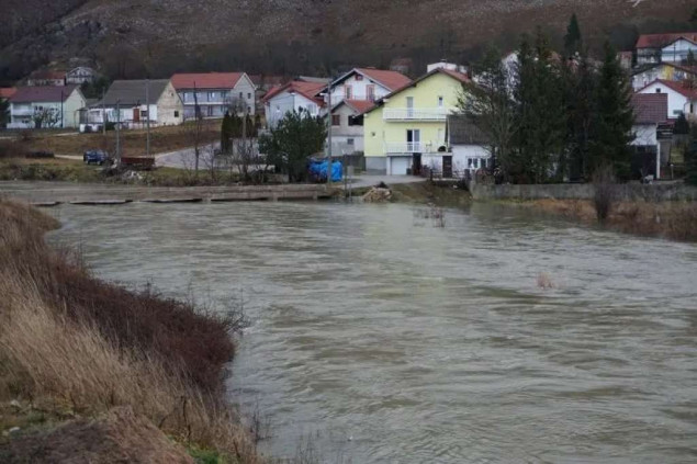 Voda i dalje ugrožava pojedina bh. mjesta