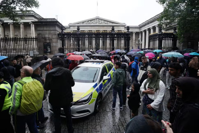 Muškarac uhapšen nakon napada nožem u centru Londona