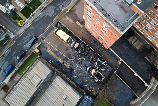 Četiri ambulante jevrejske službe hitne pomoći zapaljene u Londonu - Incident se tretira kao "antisemitistički zločin iz mržnje"