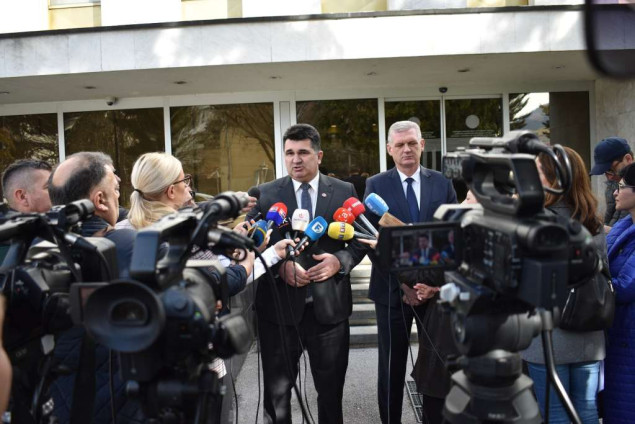 Načelnik Lopara predao u Narodnu skupštinu peticiju građana protiv otvaranja rudnika litijuma