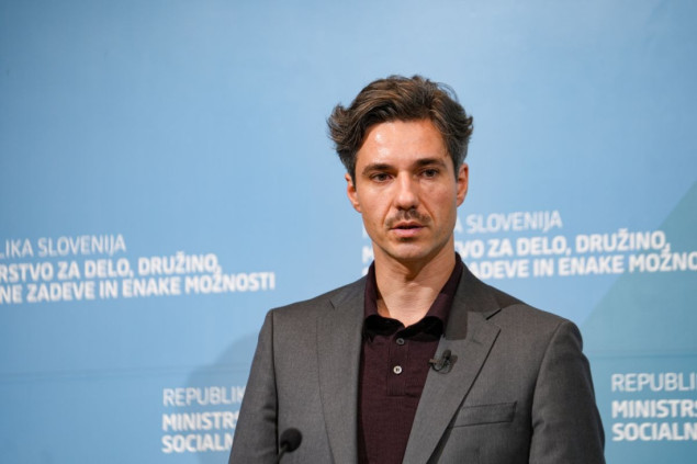 Slovenija povećava minimalnu platu na hiljadu eura neto