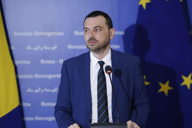 Magazinović podsjetio na ranije prijedloge SNSD-a: Nekad tražili ukidanje akciza, sada govore o izdaji