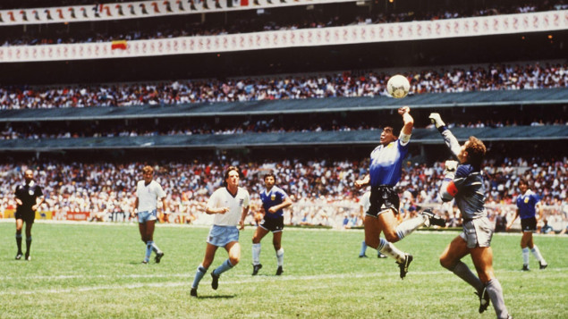 Lopta kojom je Maradona postigao gol Engleskoj na SP-u 1986. na aukciji