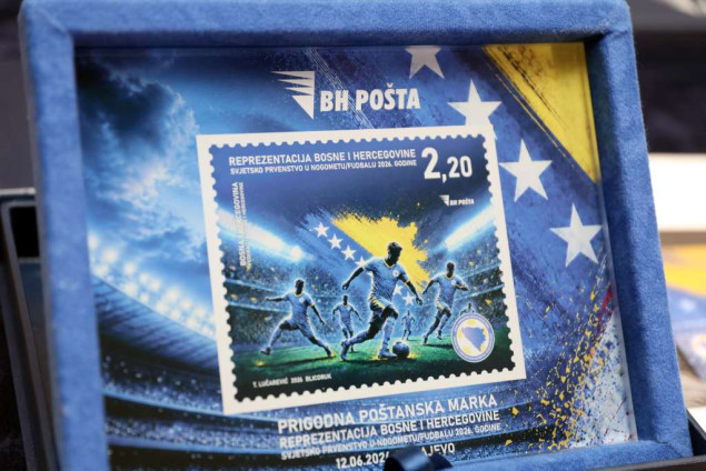 BH Pošta predstavila prigodnu poštansku marku posvećenu plasmanu BiH na Svjetsko prvenstvo 2026.