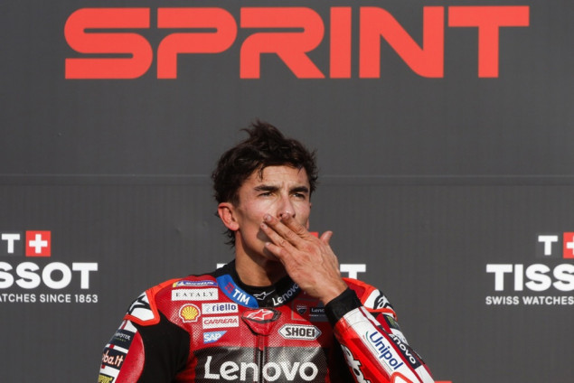 Marc Marquez osvojio sprint MotoGP-ja u Japanu i smanjio Martinovu prednost na sedam bodova