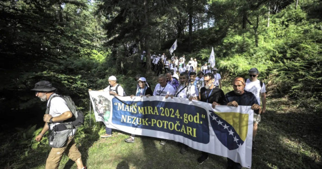 Učesnici Marša mira prelaze jednu od najzahtjevnijih ruta - planinu Udrč