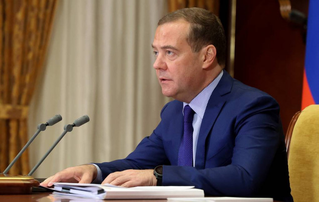 Medvedev: EU bi mogla nestati prije nego što prihvati Ukrajinu