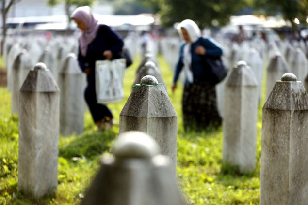 U Memorijalnom centru Srebrenica - Potočari u toku reekshumacija ranije ukopanih žrtava genocida