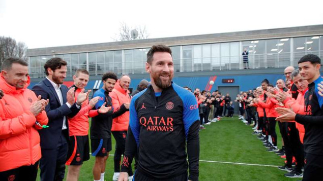 Messi se vratio treninzima PSG-a, dočekan uz špalir i aplauz