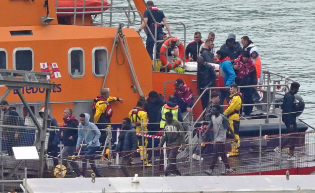 Četiri migranta poginula u pokušaju da dođu do Britanije