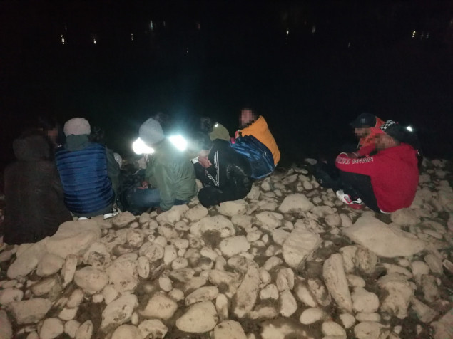 Na području Zvornika i Gradiške spriječeno krijumčarenje 18 migranata