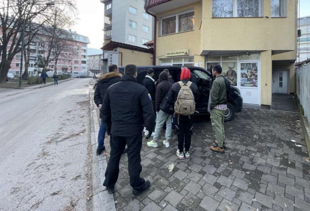 Izmješteni migranti iz kuće u naselju Pejton na Ilidži