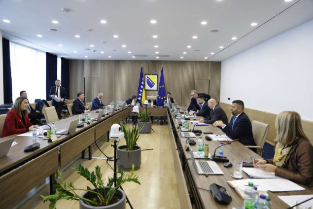 Vijeće ministara BiH danas o VSTV-u, planu razminiranja i Fondu za reformu javne uprave