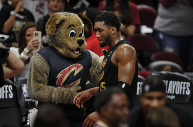 Cleveland poveo u play-off seriji NBA lige protiv Toronta
