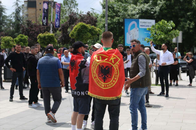 U južnom dijelu Mitrovice održan skup albanskih građana povodom situacije na sjeveru Kosova