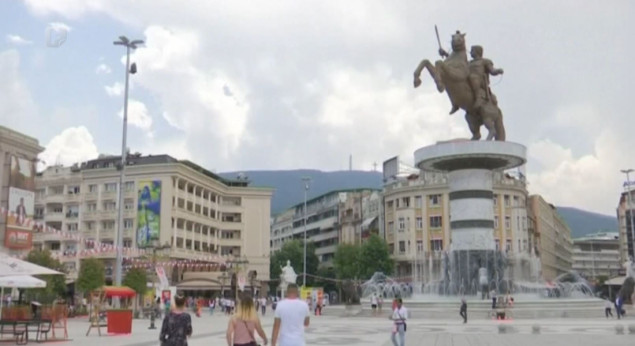 Diplomatski incident u Skoplju: Kosovska predsjednica u problemu s aerodromskim osobljem