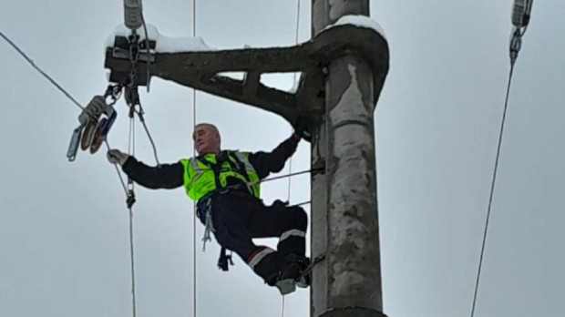 U Srbiji glavne ceste za promet prohodne, veliki broj kućanstava bez struje