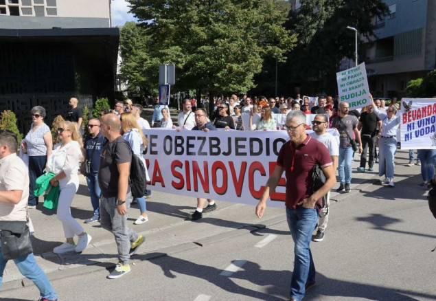 Vlada HNK-a poziva sindikate na prekid štrajka i pregovore o novim kolektivnim ugovorima