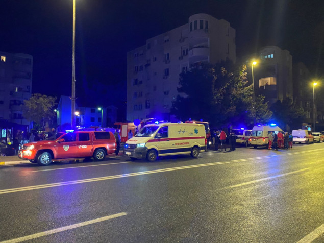 Najmanje dvije osobe povrijeđene u požaru u stambenoj zgradi u Mostaru