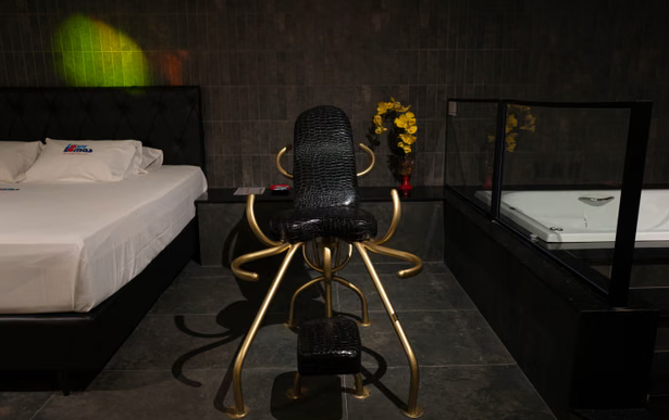 Od erotskih stolica do diplomatskih pregovora: Kako ljubavni moteli spašavaju COP30