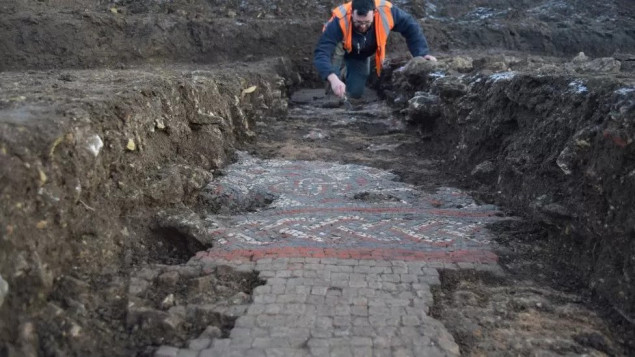Rimski mozaik otkriven ispod gradilišta supermarketa u Velikoj Britaniji