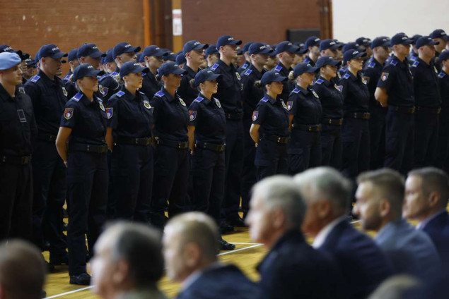 Kadeti 41. generacije Policijske akademije položili zakletvu i pristupili MUP-u KS