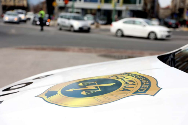 Oštećena tri vozila u požaru u Vogošći