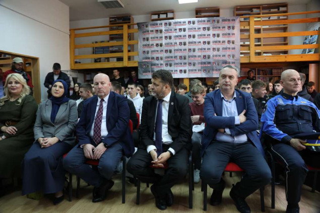 MUPKS počeo kampanju protiv zloupotrebe droga 'Izoštri um - supstancu na distancu'