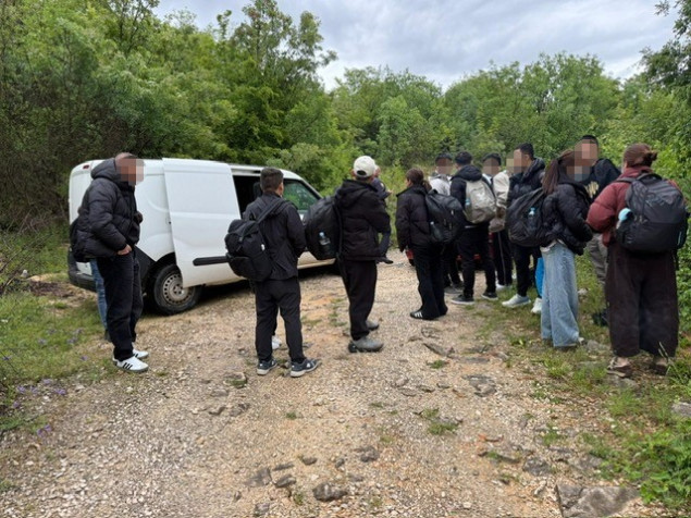 Pripadnici Granične policije BiH spriječili krijumčarenje 14 stranih državljana