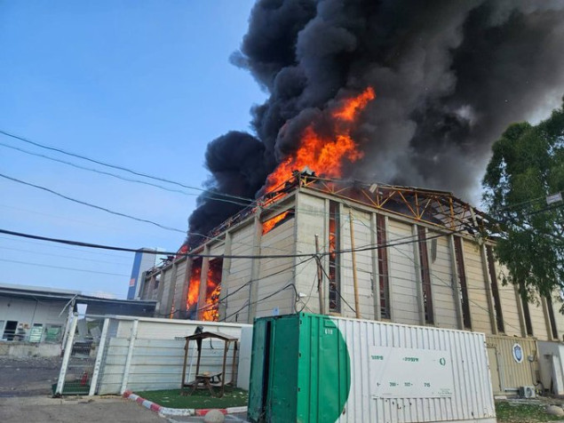 Potvrđeno da je Iran pogodio kompleks Mossada, Izrael zaprijetio Hameneiju