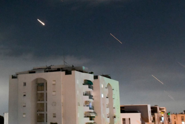 Izrael objavio da je Iran pokrenuo novi raketni napad