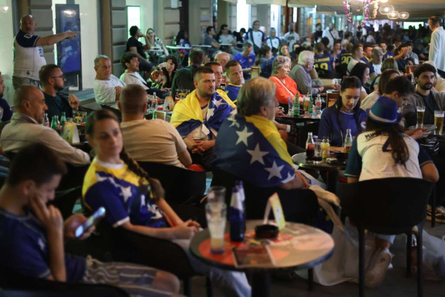 Sarajevo spremno za utakmicu, navijači preplavili grad