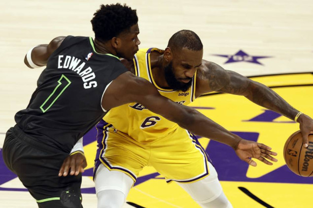 Minnesota eliminirala Lakerse, Houston produžio seriju protiv Golden Statea