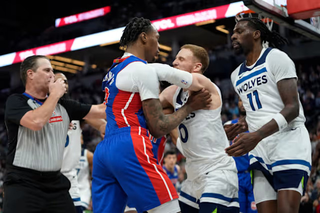 Minnesota pobijedila Detroit 123:104, meč obilježila opšta tuča
