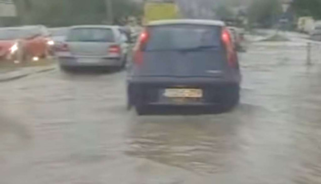Nevrijeme paralisalo Banja Luku i izazvalo saobraćajni kolaps