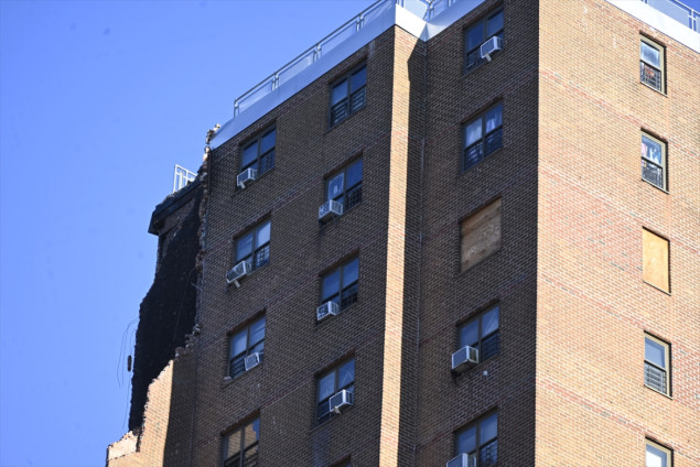 Dio stambene zgrade u New Yorku se urušio nakon sumnje na eksploziju plina