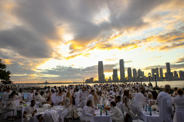 U New Yorku održan ”Diner en Blanc“ - večera u bijelom