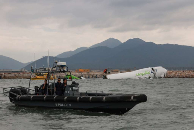 Avion sletio s piste u Hong Kongu, život izgubila dva službenika