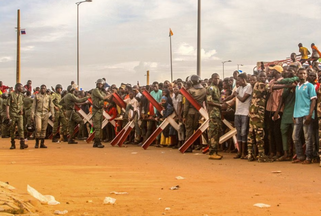 Pučisti u Nigeru protjeruju ambasadora Francuske