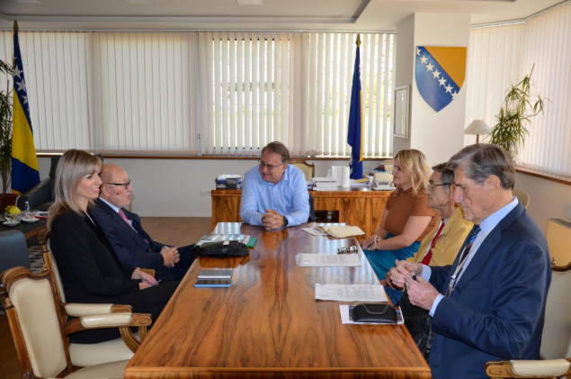 Premijer Nikšić razgovarao sa delegacijom Internacionalne  akademije nauka i umjetnosti u BiH