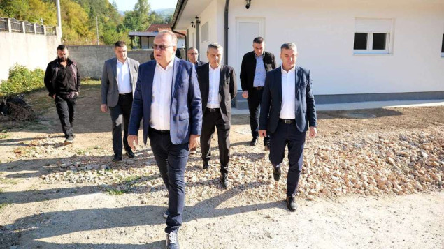 Nikšić i Dizdar obišli nove domove u Konjicu za porodice pogođene poplavama