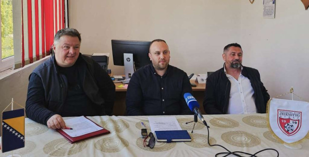 Deset kola bez poraza